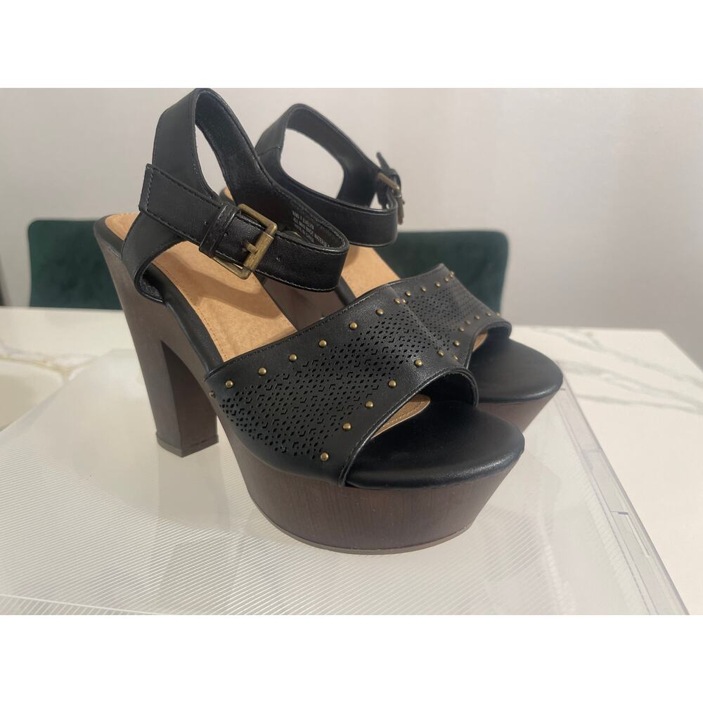 Report Black Platform Heels - Size 7